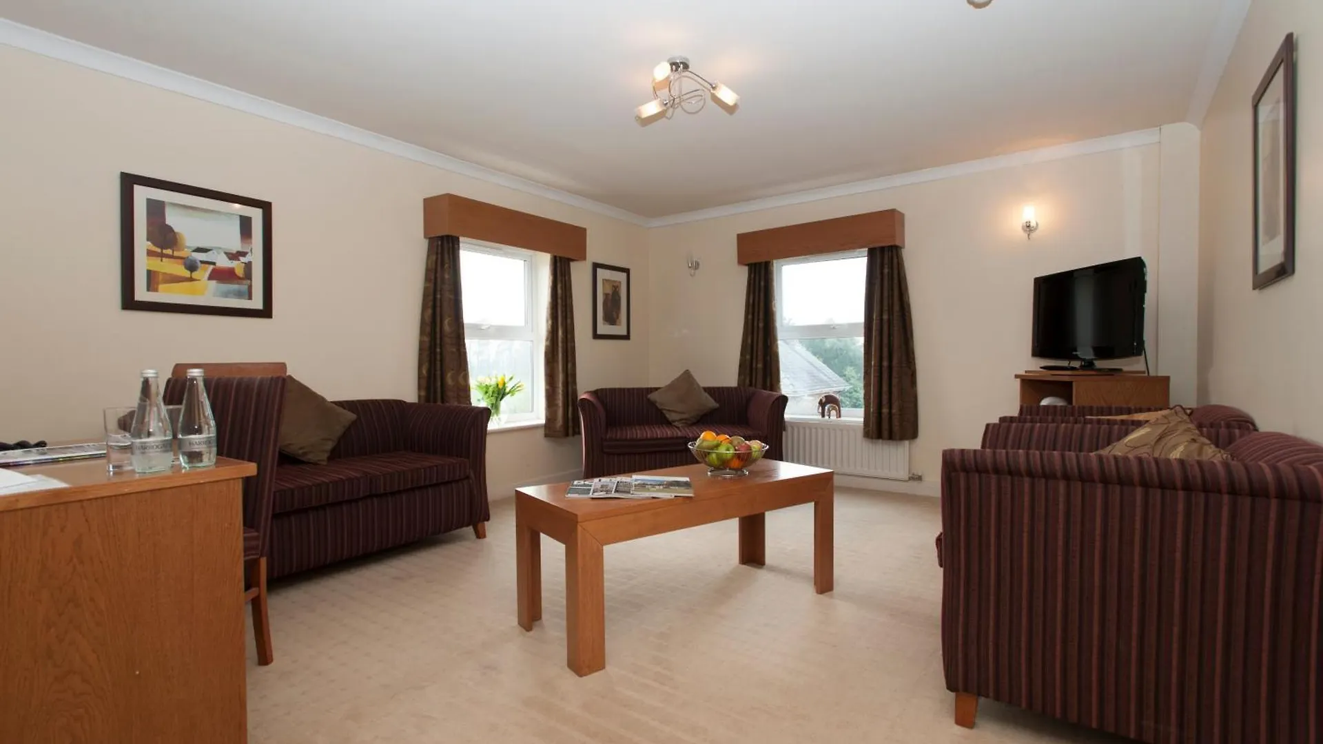 Burn Hall Hotel Huby