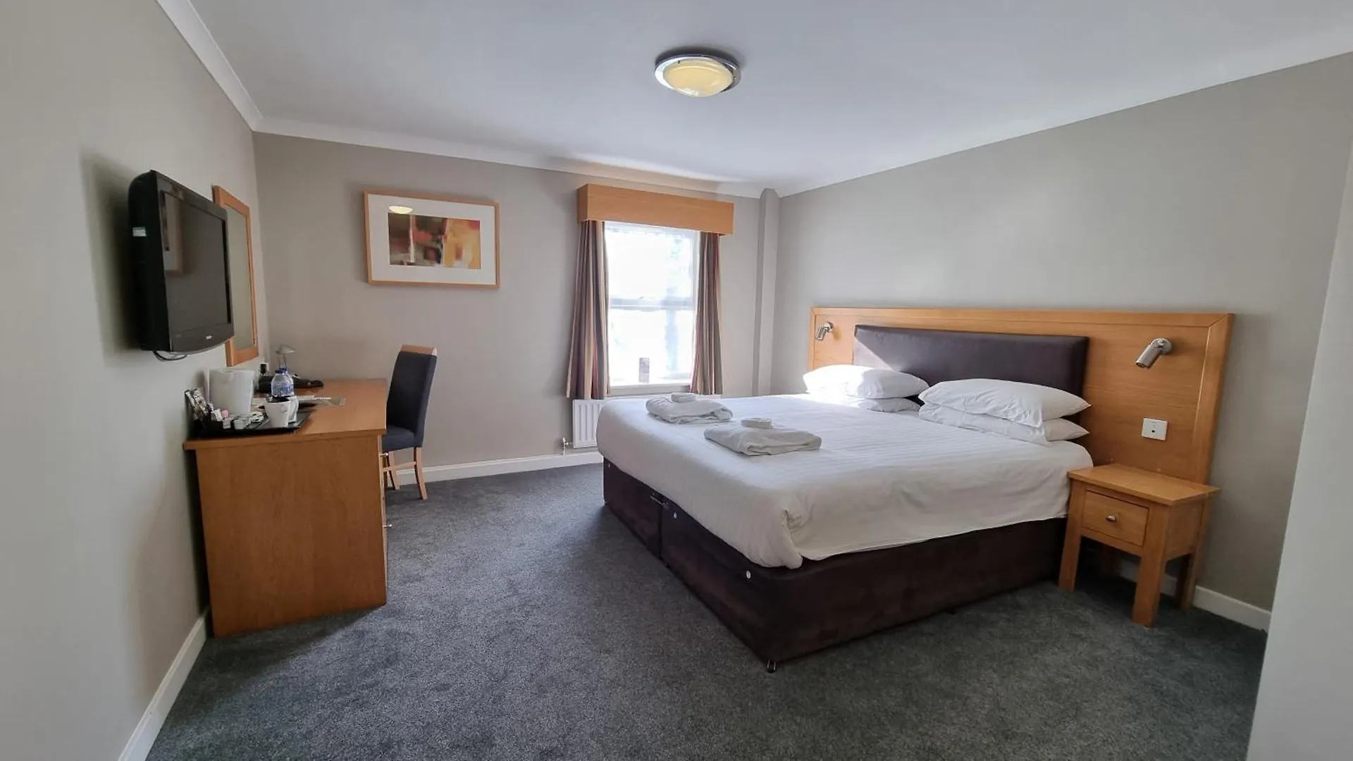 Burn Hall Hotel Huby