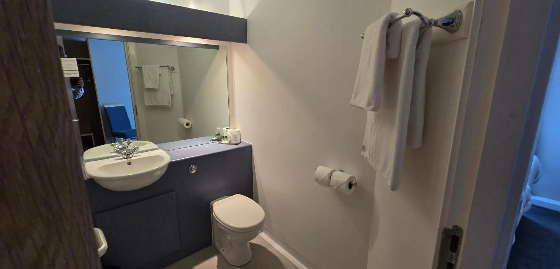 Burn Hall Hotel Huby