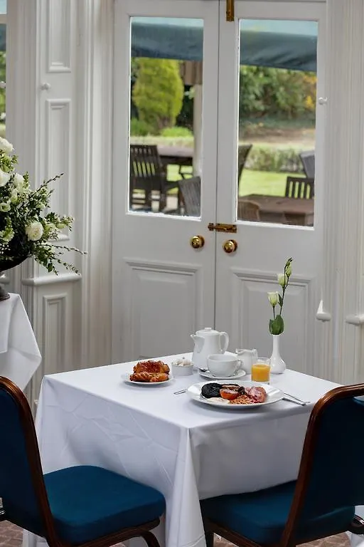 Burn Hall Hotel Huby